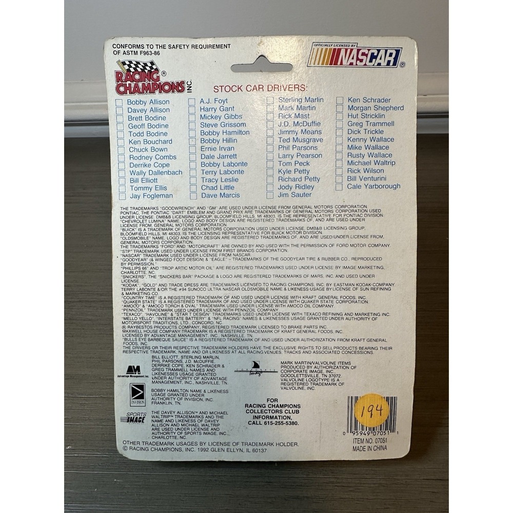 Die-Cast Racing Champions 1:43 NASCAR Stock Car Richard Petty #43 - NEW SEALED - Picture 2 of 3